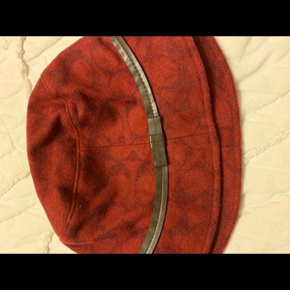 Coach hat - Picture 2 of 3